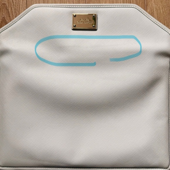 MICHAEL KORS -  Off-White Clutch Laptop Sleeve (ideal for 13” MacBook Air) - Picture 5 of 8